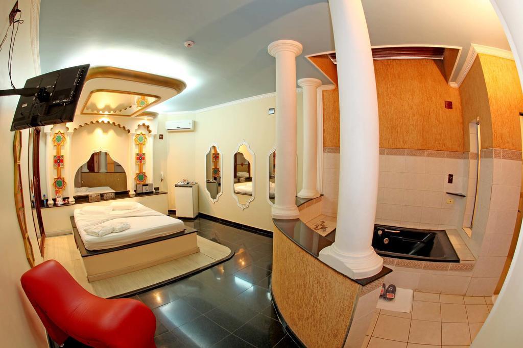 Hotel & Motel Le Baron (Adults Only) Pôrto Ferreira Rom bilde